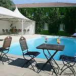فندق Logis Les Colonnes Strasbourg Zenith