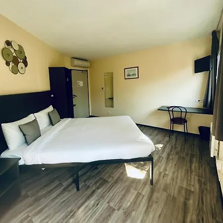 Les Colonnes Strasbourg Zenith Hotel Eckbolsheim