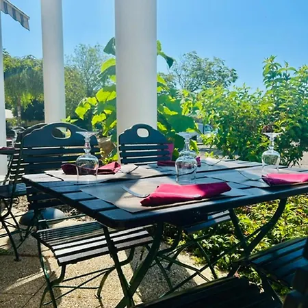 Logis Les Colonnes Strasbourg Zenith 3* Eckbolsheim