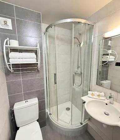 Logis Les Colonnes Strasbourg Zenith Hotel