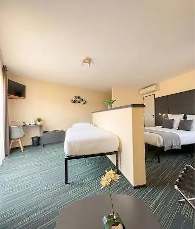 Logis Les Colonnes Strasbourg Zenith Hotel 3*