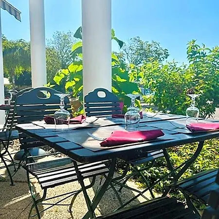 Hotel Logis Les Colonnes Strasbourg Zenith 3*