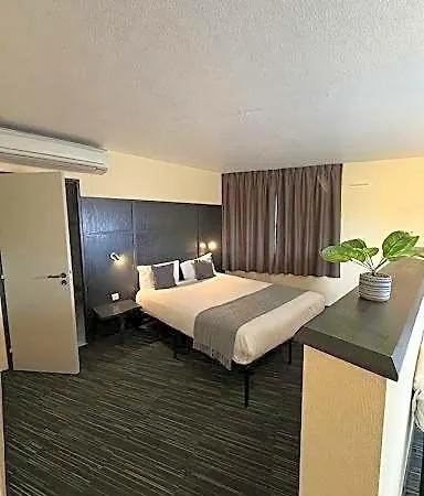 Logis Les Colonnes Strasbourg Zenith Hotel