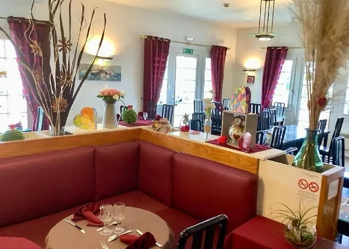 Logis Les Colonnes Strasbourg Zenith 3* Eckbolsheim