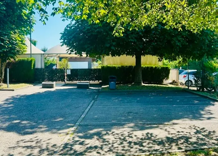 Les Colonnes Strasbourg Zenith Hotel